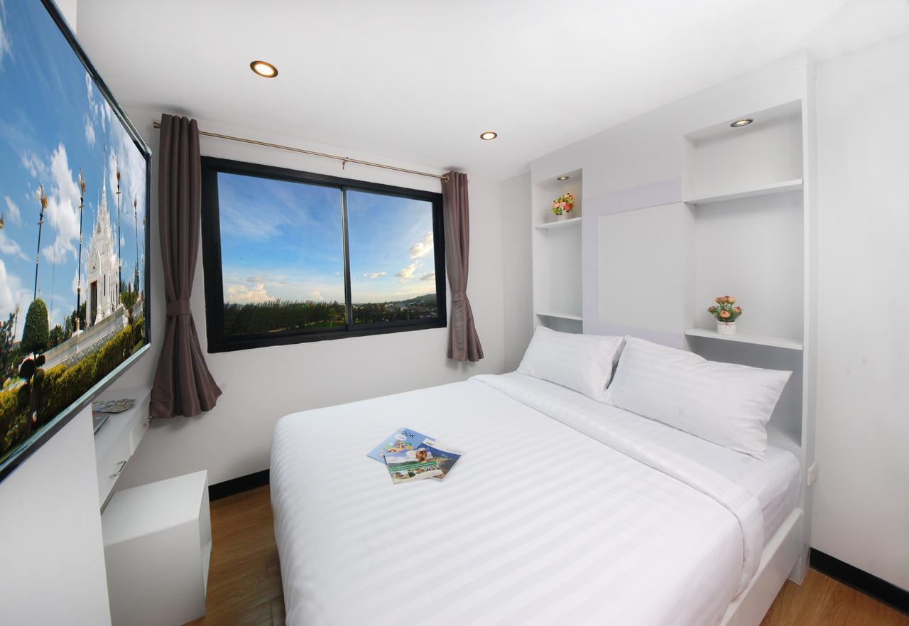 C Tower Hotel Surat Thani Room photo